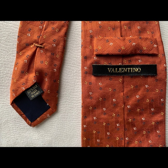 Vintage Valentino Tie - Picture 2 of 2